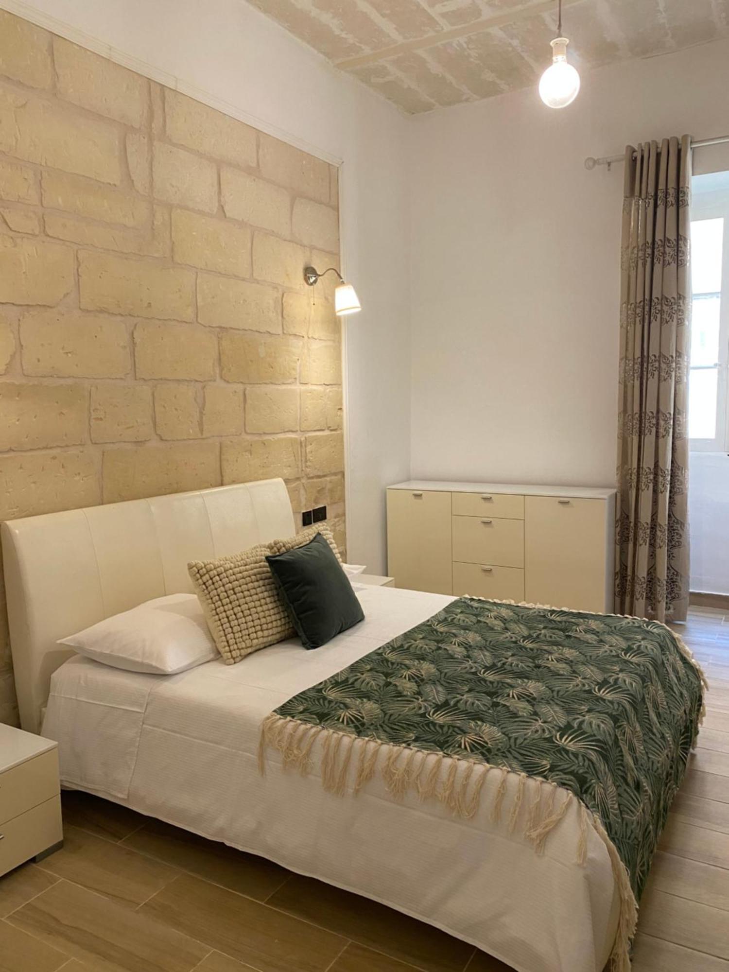 Stylish Typical Maltese Getaway Close To The Sea Sliema Exteriör bild